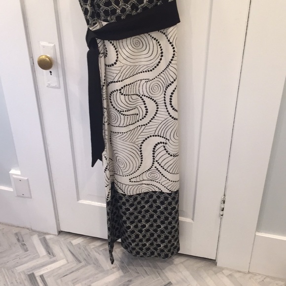 Dress - Picture 3 of 5